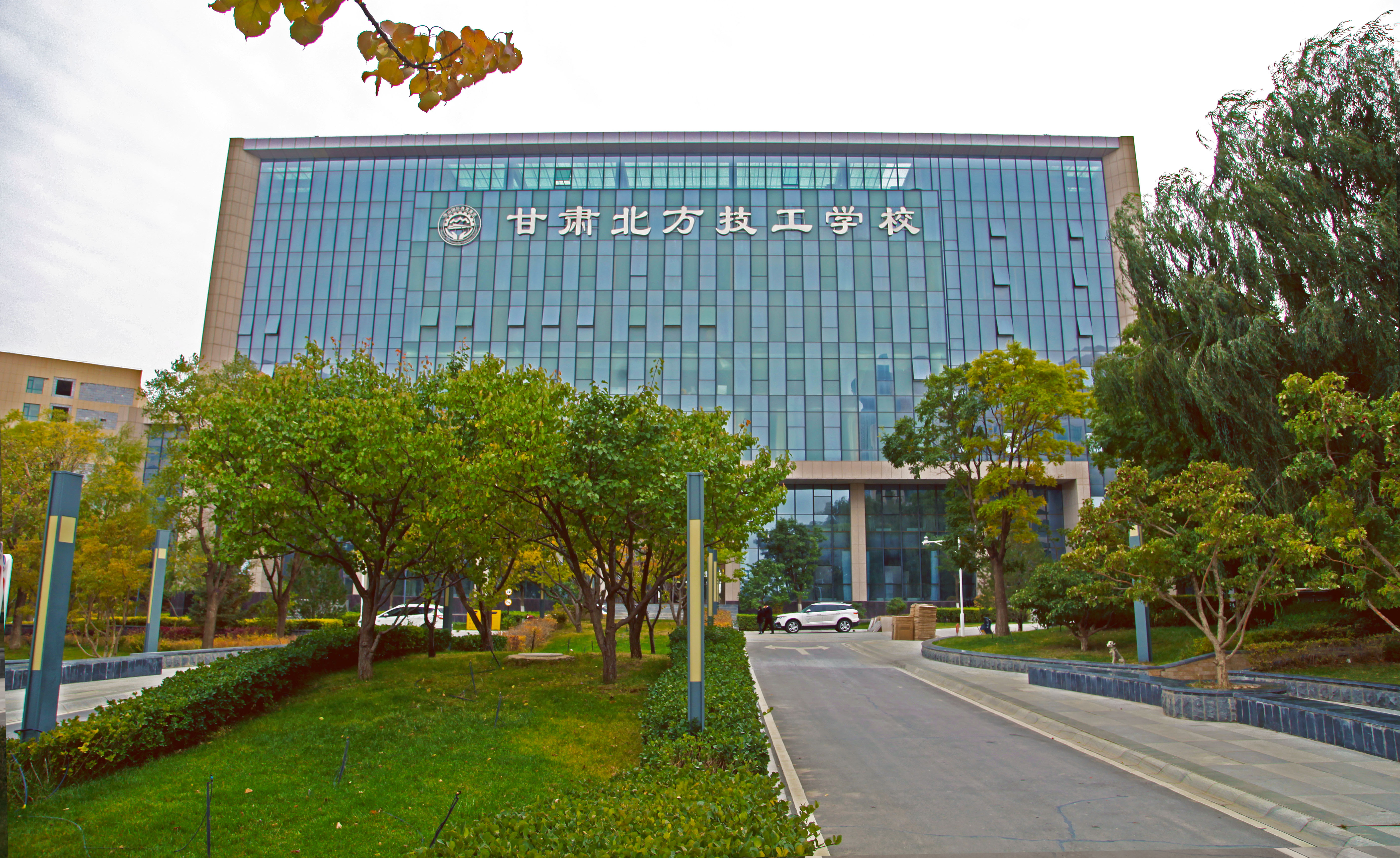 高铁乘务就选兰州高铁学校