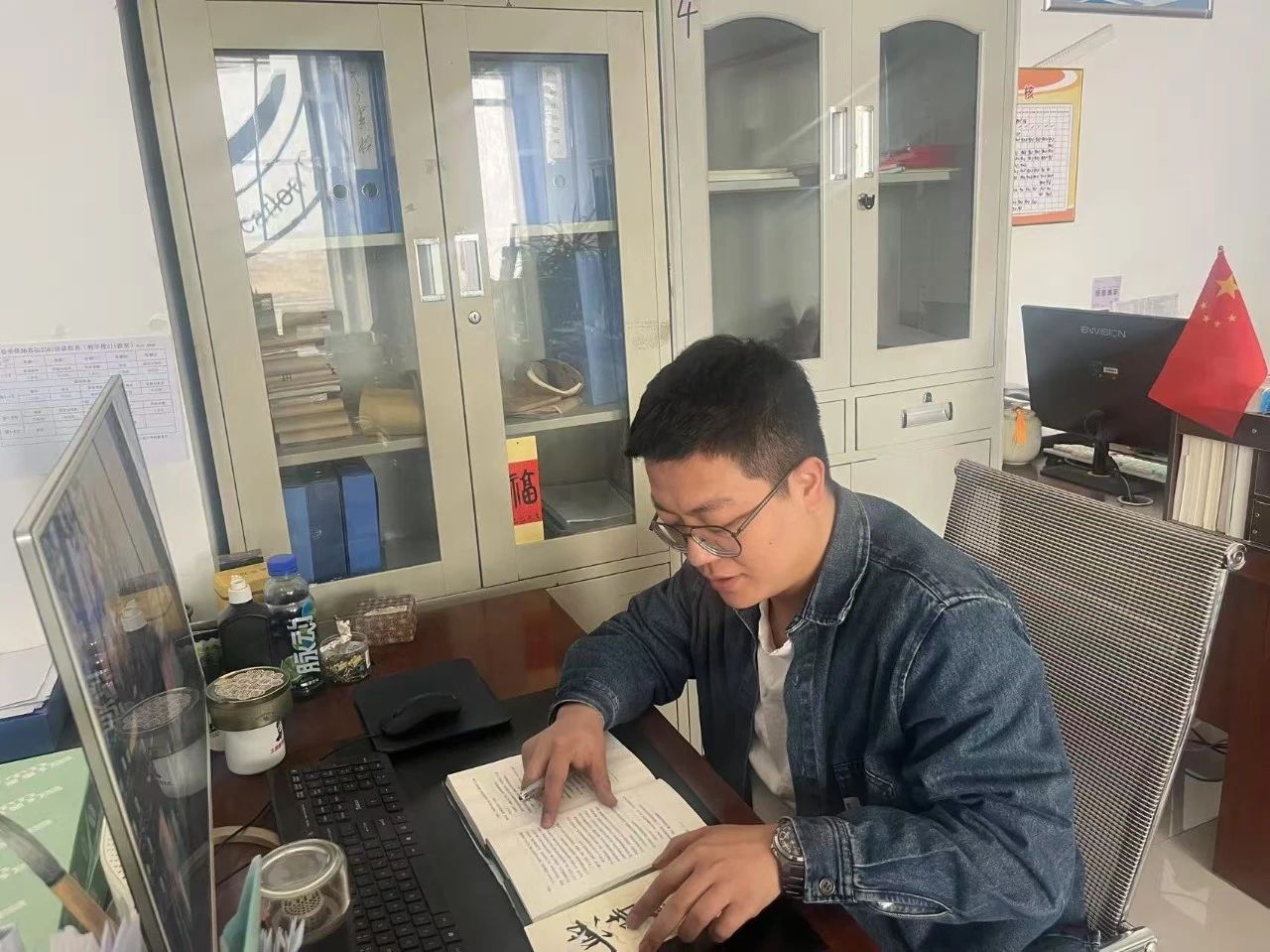 书林漫步 经典共享 | 师者荐书：《飞鸟集》